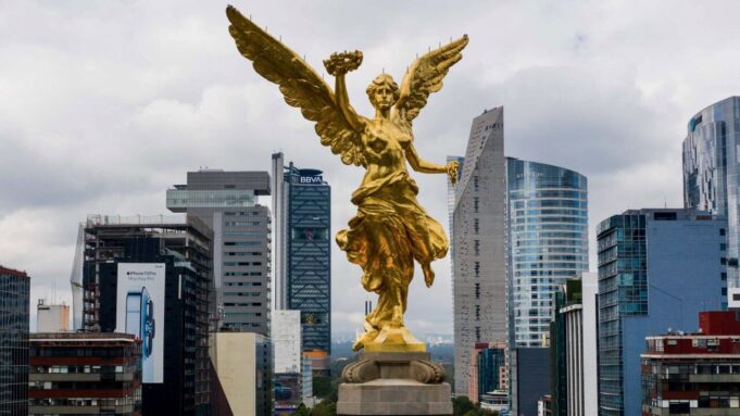 Moody’s: Déficit, crecimiento y Pemex condicionan la calificación de México WEF: México puede convertirse en economía avanzada en 10 años, si impulsa IA y reformas