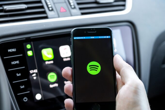 Spotify toma medidas para disminuir los abusos de la IA