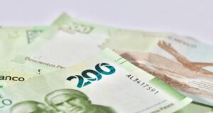 Banxico reporta caída en tasas de Cetes mientras la ganancia real aún supera la inflación