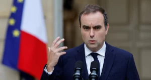 Macron nombrará a un nuevo primer ministro en las próximas 48 horas Macron nombrará a un nuevo primer ministro en las próximas 48 horas