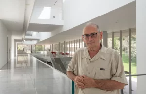 Meir Margalit, escritor israelí: “La mayoría de la sociedad israelí quiere ver a los palestinos humillados” Meir Margalit, escritor israelí: “La mayoría de la sociedad israelí quiere ver a los palestinos humillados”