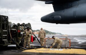 Portugal investigará la escala en la base de las Azores de tres cazas estadounidenses vendidos a Israel Portugal investigará la escala en la base de las Azores de tres cazas estadounidenses vendidos a Israel