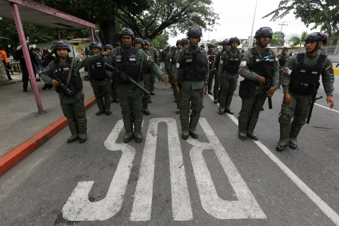 Una ‘guerra contra las drogas’ para cambiar un régimen: Trump y la diplomacia del cañonazo caen sobre Maduro Una ‘guerra contra las drogas’ para cambiar un régimen: Trump y la diplomacia del cañonazo caen sobre Maduro