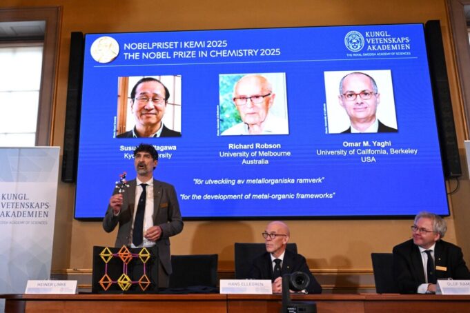 Japón, EU y Reino Unido se llevan el Premio Nobel de Química 2025 Japón, EU y Reino Unido se llevan el Premio Nobel de Química 2025