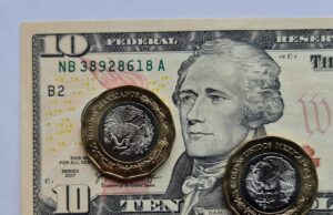 El peso se aprecia tras minutas de la Fed; la Bolsa Mexicana repunta El peso se aprecia tras minutas de la Fed; la Bolsa Mexicana repunta