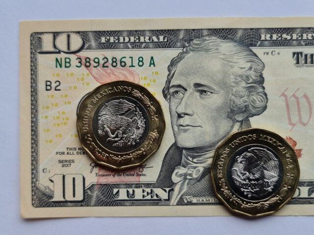 image.jpg El peso se aprecia tras minutas de la Fed; la Bolsa Mexicana repunta