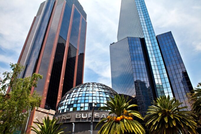La BMV cierra una semana de pérdidas y Grupo México repunta ligeramente La BMV cierra una semana de pérdidas y Grupo México repunta ligeramente