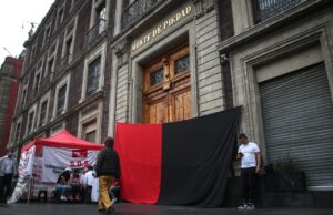 Estalla huelga en el Monte de Piedad, más de 300 sucursales suspenden operación Estalla huelga en el Monte de Piedad, más de 300 sucursales suspenden operación
