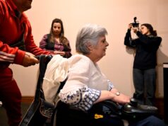 Uruguay aprueba la ley que autoriza la eutanasia Uruguay aprueba la ley que autoriza la eutanasia