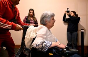 Uruguay aprueba la ley que autoriza la eutanasia Uruguay aprueba la ley que autoriza la eutanasia