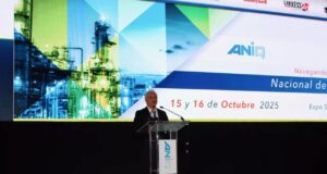 En plena crisis de impagos, Pemex pide a industria química evaluar e invertir en nuevos proyectos En plena crisis de impagos, Pemex pide a industria química evaluar e invertir en nuevos proyectos