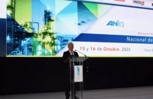 En plena crisis de impagos, Pemex pide a industria química evaluar e invertir en nuevos proyectos En plena crisis de impagos, Pemex pide a industria química evaluar e invertir en nuevos proyectos