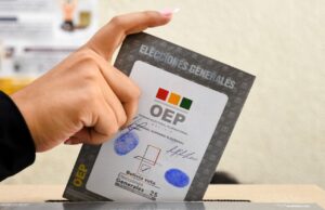 Bolivia elige entre dos candidatos de derecha a su próximo presidente Bolivia elige entre dos candidatos de derecha a su próximo presidente