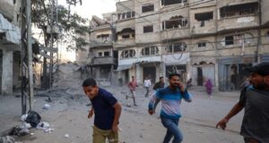 Israel reanuda los ataques aéreos contra Gaza y suspende la entrada de ayuda Israel reanuda los ataques aéreos contra Gaza y suspende la entrada de ayuda