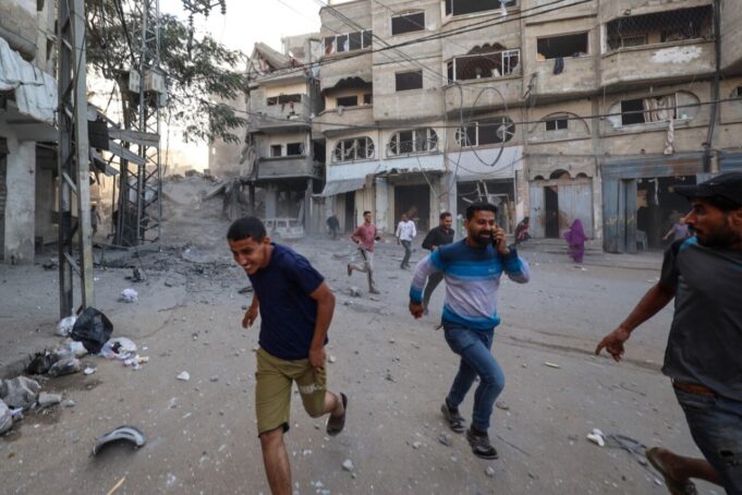 Israel reanuda los ataques aéreos contra Gaza y suspende la entrada de ayuda Israel reanuda los ataques aéreos contra Gaza y suspende la entrada de ayuda