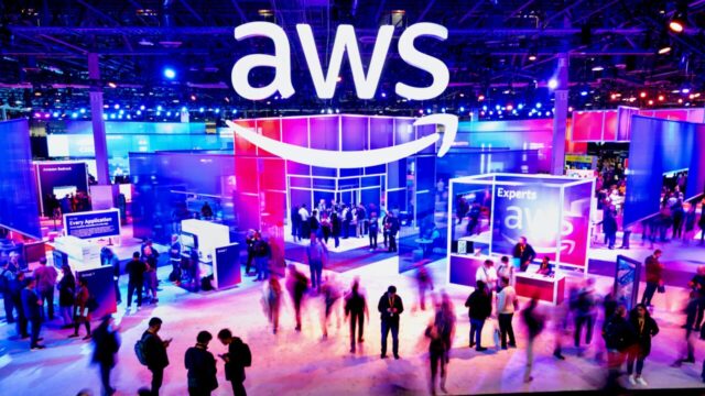 AWS se recupera, tras caída global