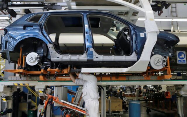 Sector automotriz rechaza revisión bilateral de T-MEC; pide integración regional