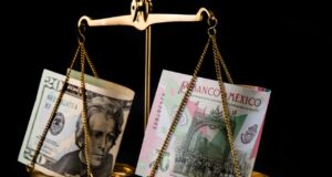 El peso avanza tras datos de actividad económica El peso avanza tras datos de actividad económica