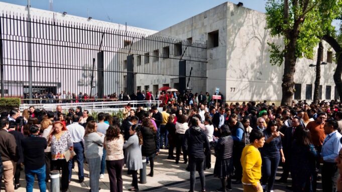 El SAT pierde más de 1,200 empleados en los últimos dos años El SAT pierde más de 1,200 empleados en los últimos dos años