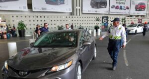 Uber gana respaldo legal para operar en aeropuertos Uber gana respaldo legal para operar en aeropuertos