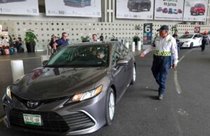 Uber gana respaldo legal para operar en aeropuertos Uber gana respaldo legal para operar en aeropuertos