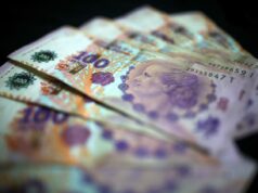 Peso y activos argentinos repuntan tras el triunfo del oficialismo de Milei Peso y activos argentinos repuntan tras el triunfo del oficialismo de Milei