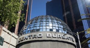 Cemex, Televisa y Carso encienden el ánimo en la Bolsa Mexicana de Valores Cemex, Televisa y Carso encienden el ánimo en la Bolsa Mexicana de Valores