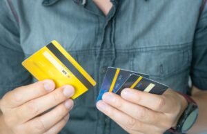 La CNBV y Banxico inician consulta para reducir costos en pagos con tarjeta La CNBV y Banxico inician consulta para reducir costos en pagos con tarjeta