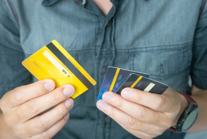 La CNBV y Banxico inician consulta para reducir costos en pagos con tarjeta La CNBV y Banxico inician consulta para reducir costos en pagos con tarjeta
