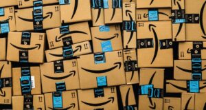 Amazon recorta 14,000 puestos corporativos; Bernie Sanders cuestiona estrategia Amazon recorta 14,000 puestos corporativos; Bernie Sanders cuestiona estrategia
