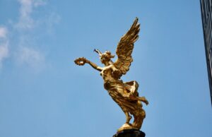 HR Ratings eleva a estable la perspectiva de México y conserva su calificación HR Ratings eleva a estable la perspectiva de México y conserva su calificación