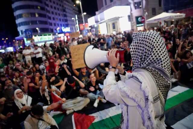 Israel deporta a Turquía a 137 activistas de la flotilla Global Sumud