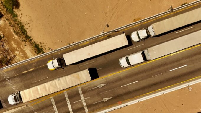 Revisión del T-MEC reaviva reclamos del autotransporte por libre tránsito y reglas claras Revisión del T-MEC reaviva reclamos del autotransporte por libre tránsito y reglas claras