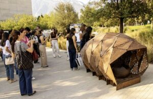 Estudiantes de Arquitectura presentan 13 pabellones en la UDEM Estudiantes de Arquitectura presentan 13 pabellones en la UDEM