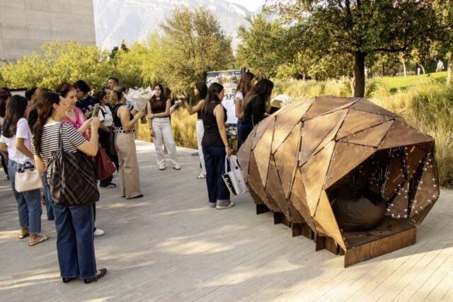 Estudiantes de Arquitectura presentan 13 pabellones en la UDEM