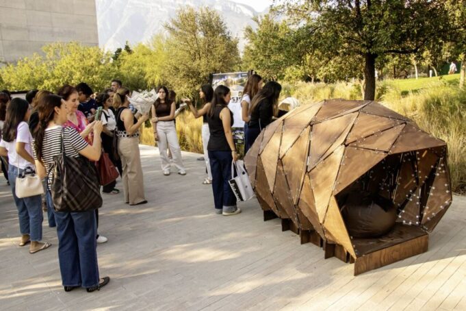 Estudiantes de Arquitectura presentan 13 pabellones en la UDEM Estudiantes de Arquitectura presentan 13 pabellones en la UDEM