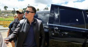 El presidente de Ecuador sale ileso de un ataque a tiros a su caravana El presidente de Ecuador sale ileso de un ataque a tiros a su caravana