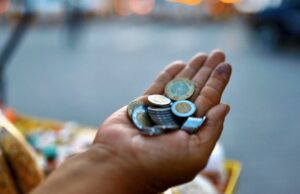 Al peso se le agota el colchón frente al dólar con Banxico estable y Fed en duda Al peso se le agota el colchón frente al dólar con Banxico estable y Fed en duda