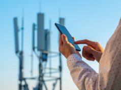 Impulsan iniciativa para poner límite de cobros en la telefonía móvil Impulsan iniciativa para poner límite de cobros en la telefonía móvil
