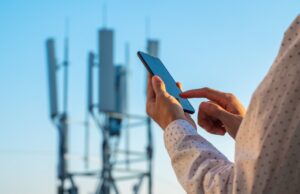 Impulsan iniciativa para poner límite de cobros en la telefonía móvil Impulsan iniciativa para poner límite de cobros en la telefonía móvil