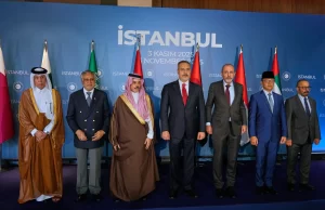 Las potencias musulmanas piden claridad y un mandato de la ONU para enviar sus tropas a Gaza Las potencias musulmanas piden claridad y un mandato de la ONU para enviar sus tropas a Gaza