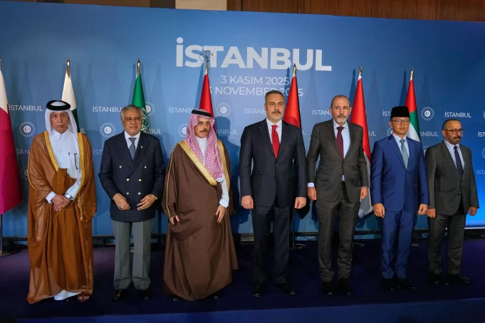 Las potencias musulmanas piden claridad y un mandato de la ONU para enviar sus tropas a Gaza Las potencias musulmanas piden claridad y un mandato de la ONU para enviar sus tropas a Gaza