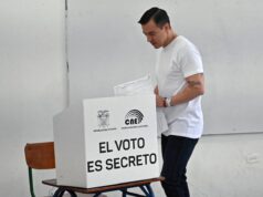 Ecuador vota en un referendo sobre el regreso de las bases militares extranjeras Ecuador vota en un referendo sobre el regreso de las bases militares extranjeras