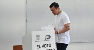 Ecuador vota en un referendo sobre el regreso de las bases militares extranjeras Ecuador vota en un referendo sobre el regreso de las bases militares extranjeras