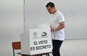 Ecuador vota en un referendo sobre el regreso de las bases militares extranjeras Ecuador vota en un referendo sobre el regreso de las bases militares extranjeras