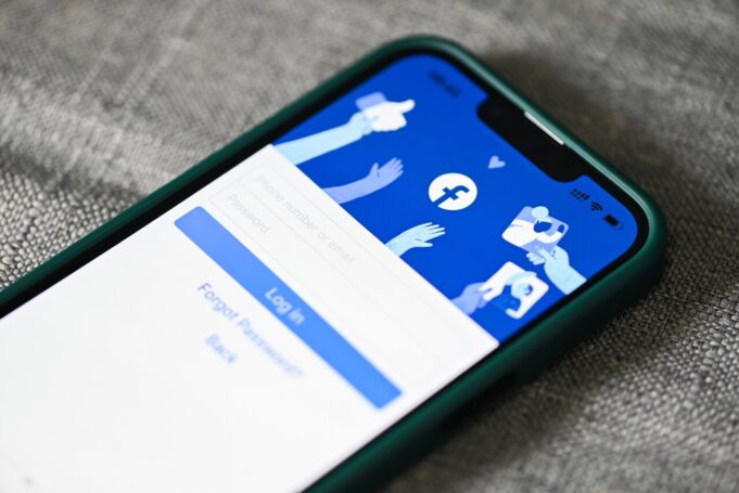 Hacia 2030, Facebook gastará 108 mdd en conservar datos de usuarios fallecidos Hacia 2030, Facebook gastará 108 mdd en conservar datos de usuarios fallecidos