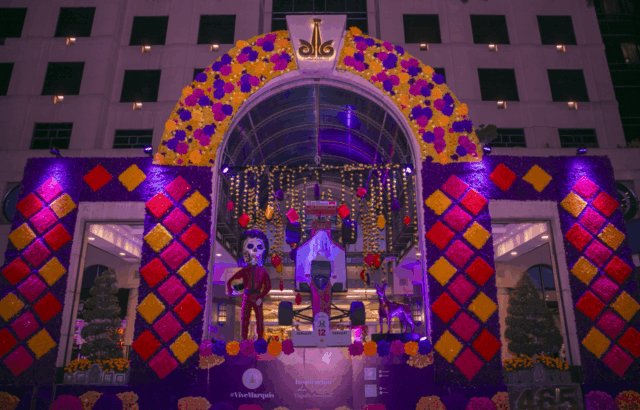 Marquis Reforma fusionó arte y tradición en su celebración del Día de Muertos