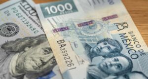 Peso toca su peor nivel en dos meses por menor perspectiva de recorte de la Fed Peso toca su peor nivel en dos meses por menor perspectiva de recorte de la Fed
