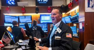 Wall Street cierra al alza gracias a sólidos datos y buenos resultados Wall Street cierra al alza gracias a sólidos datos y buenos resultados