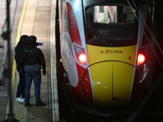Qué sabemos del ataque que dejó 10 heridos en un tren en Inglaterra Qué sabemos del ataque que dejó 10 heridos en un tren en Inglaterra